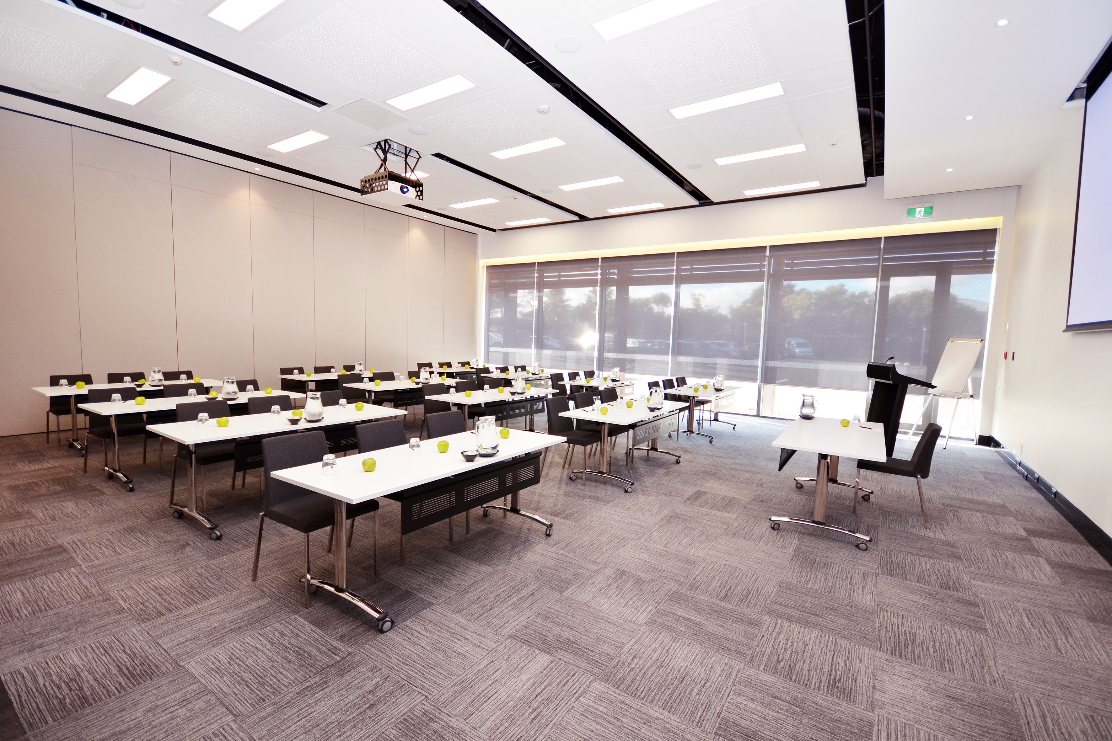 Kiwi Room 英雄横幅